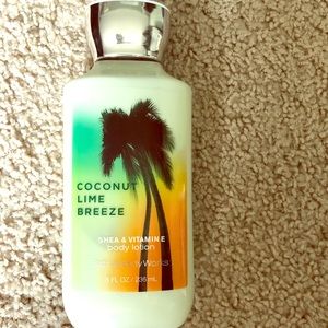 Coconut Lime Breeze lotion B&BW